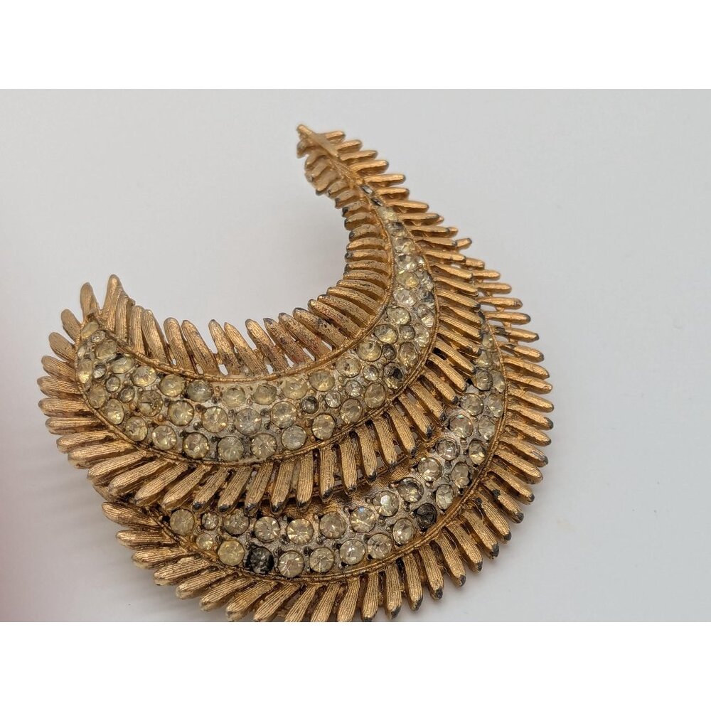 Signed Feather Brooch Pin - Curved Gold Rhinestone Brooch - Vintage Sparkling Fe